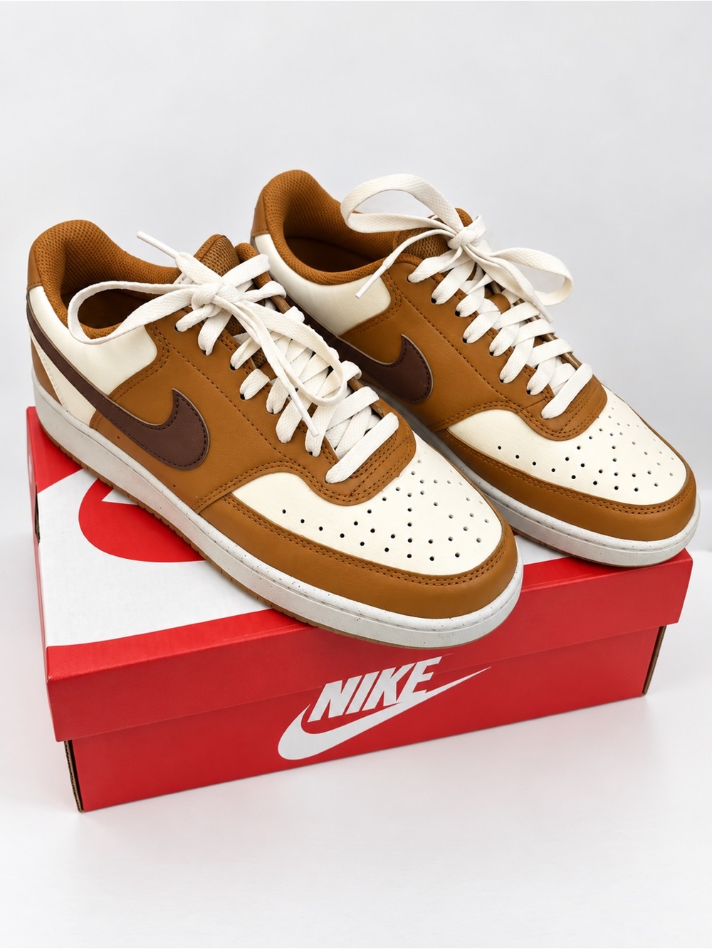 Nike Low-Top Sneakers in Tan, Cream & Brown